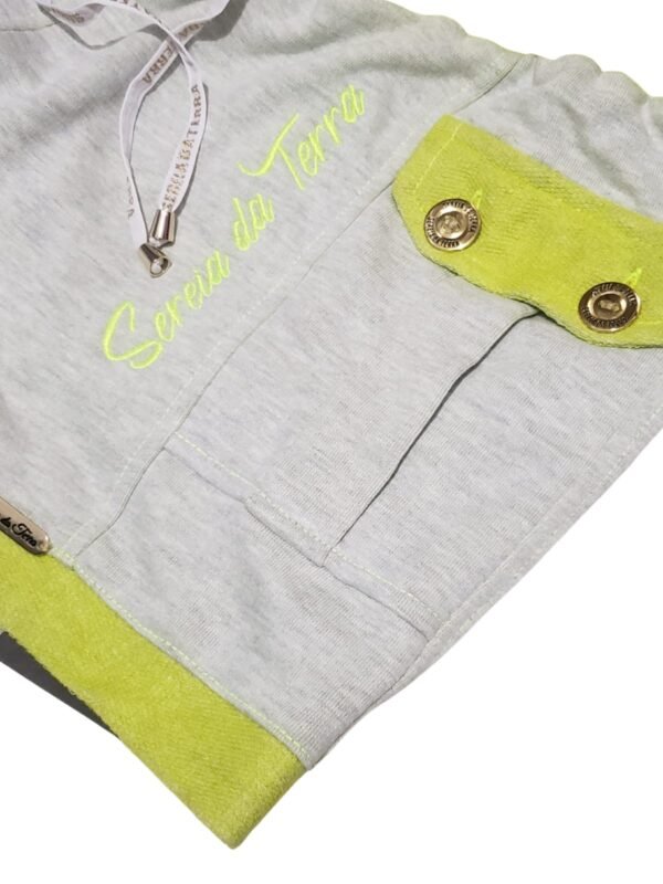 Short Feminino Cargo Moletinho Neon Curto Moda Sereia da Terra - Imagem 4